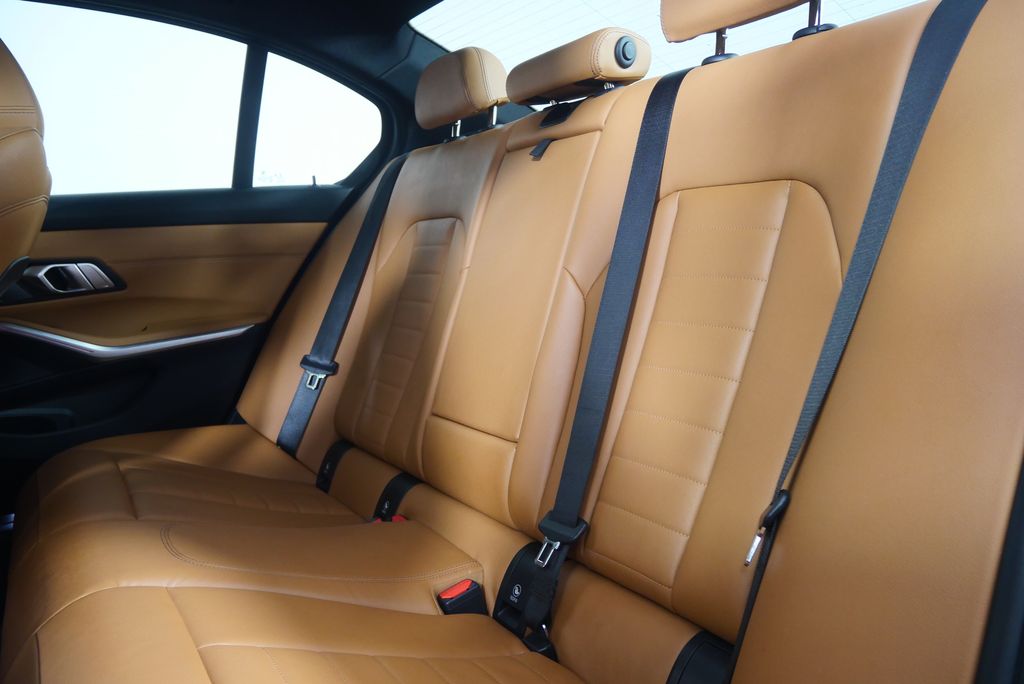 Thumbnail: 2019 BMW 3 Series - 17