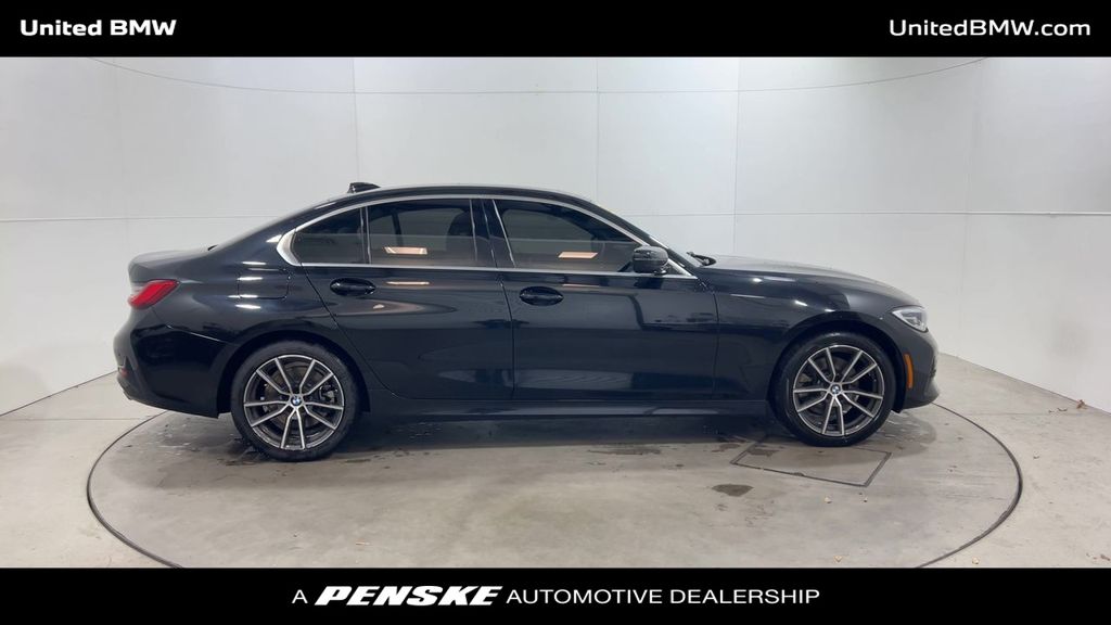 2021 BMW 3 Series 330i xDrive 9