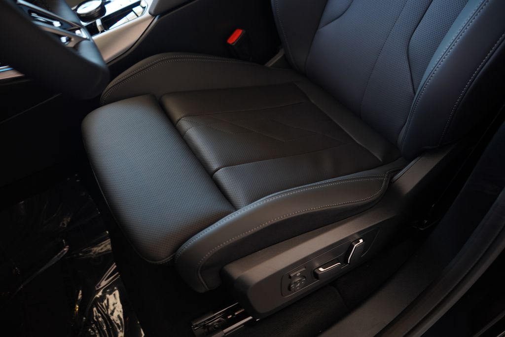 Thumbnail: 2026 BMW X3 - 10