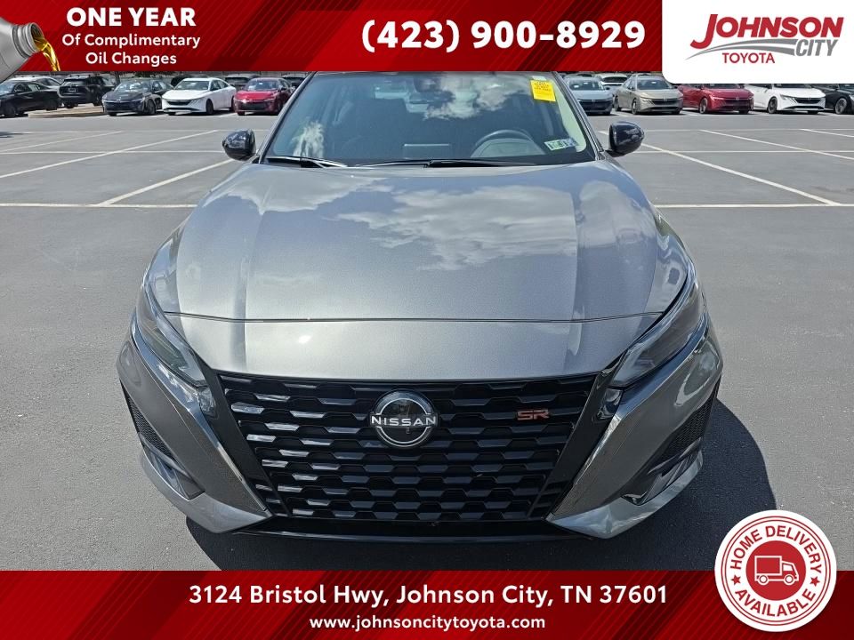 Gray (Gun Metallic) 2023 Nissan Altima 2.5 SR FWD Sedan Front-Wheel Drive Continuously Variable Transmission