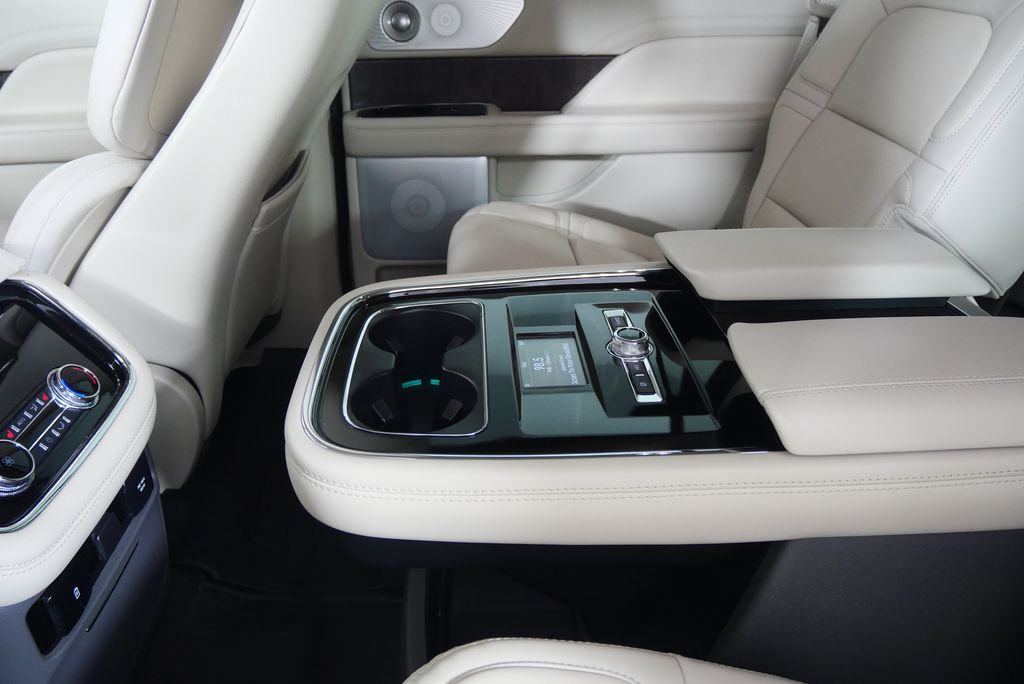 2020 Lincoln Navigator Reserve 17