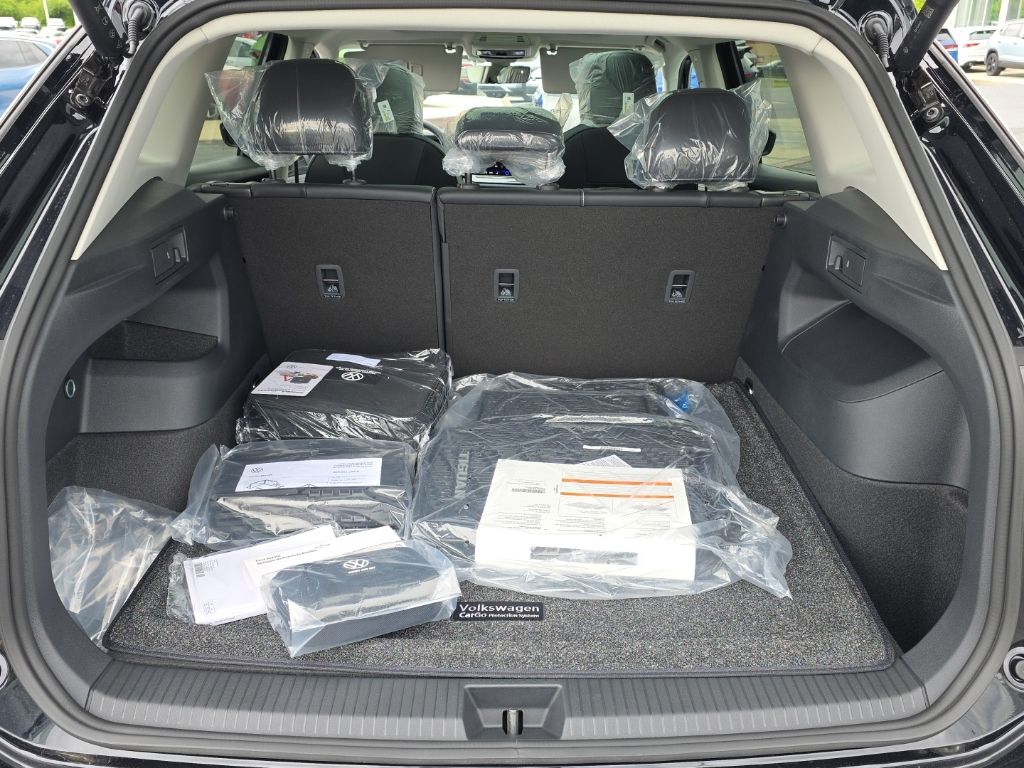 2026 Volkswagen Tiguan 2.0T SE Black at Audi Porsche Sewickley