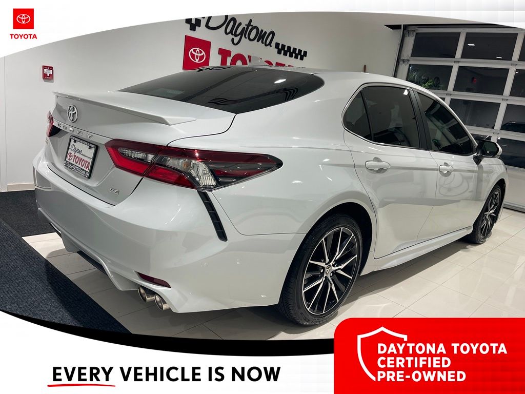 2024 Toyota Camry SE - Photo 8