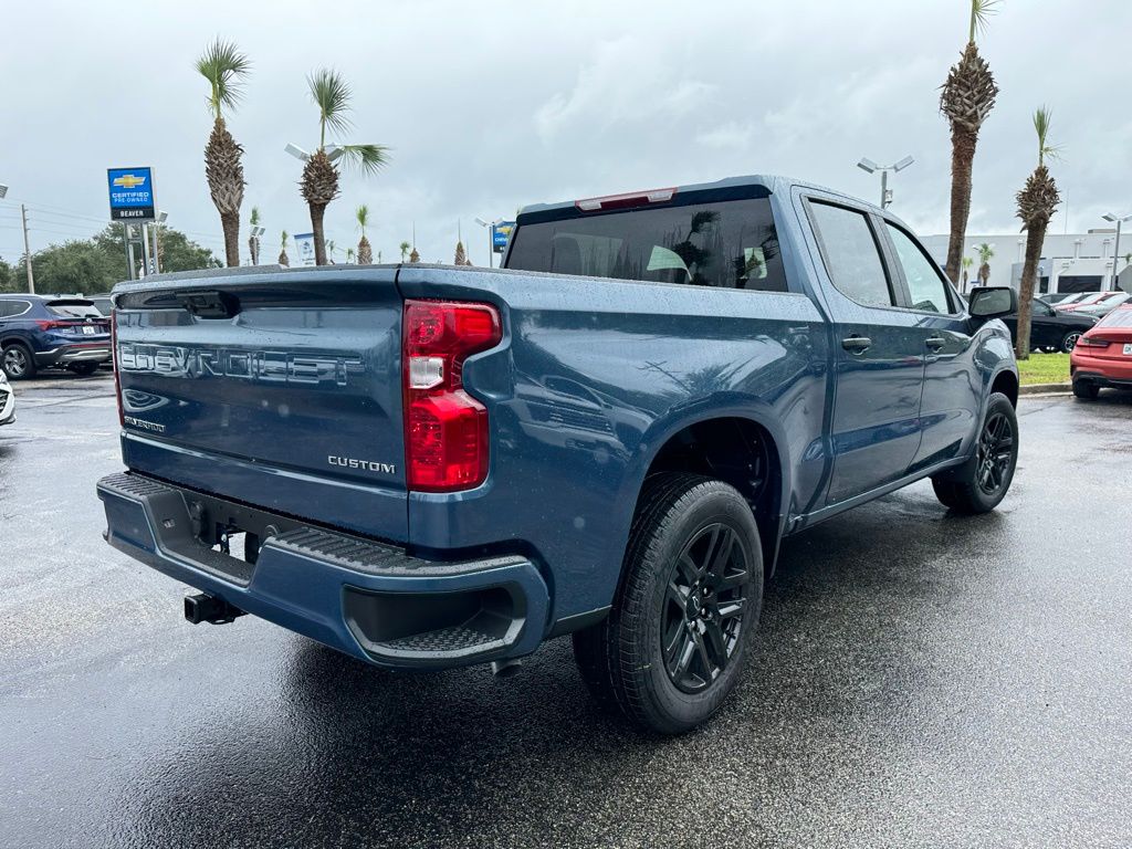 2024 Chevrolet Silverado 1500 Custom 8