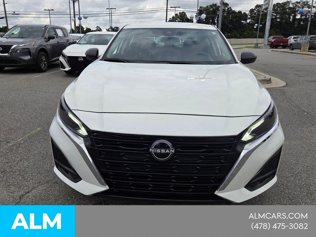 2025 Nissan Altima SV - Photo 3