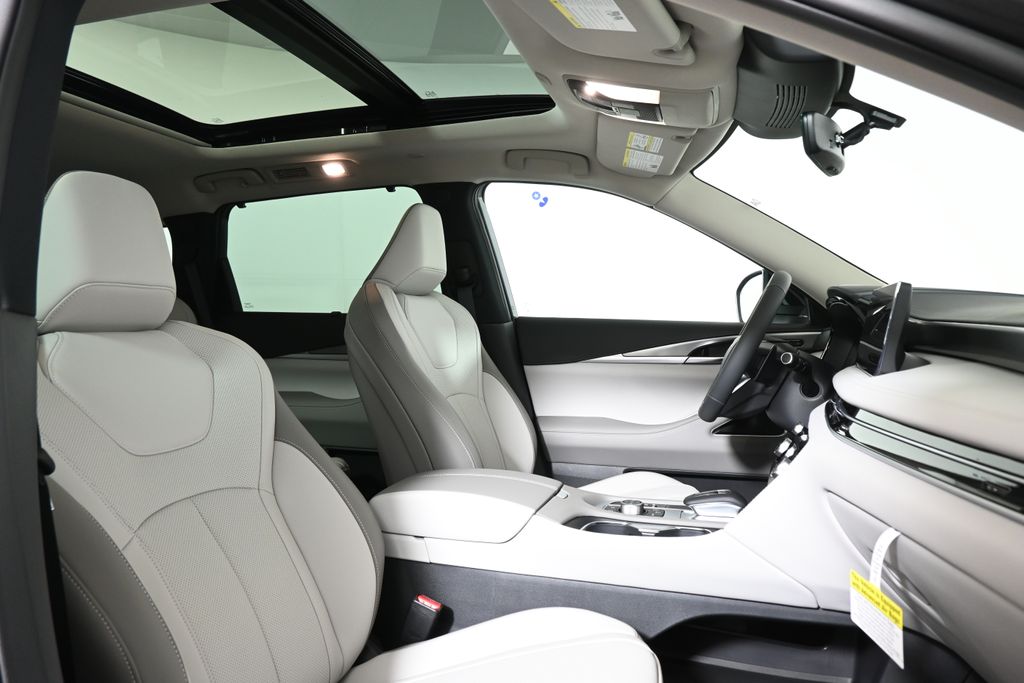 Thumbnail: 2026 INFINITI QX60 - 22