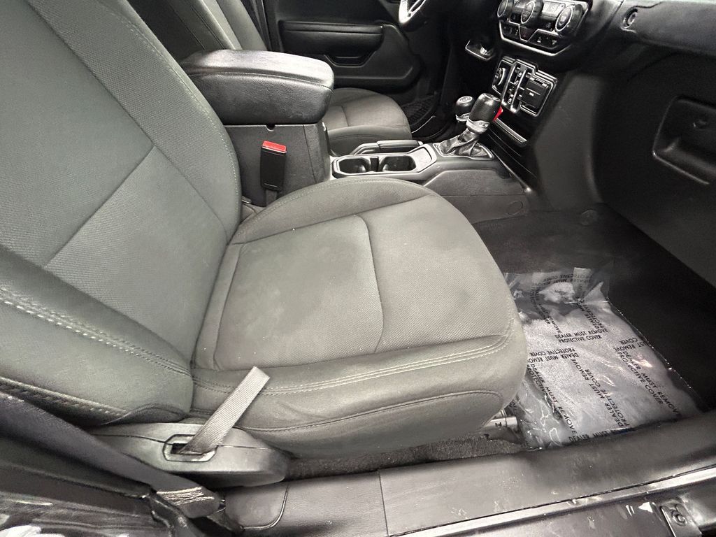 Used 2022 Granite Crystal Metallic Clearcoat Jeep Sport image 37