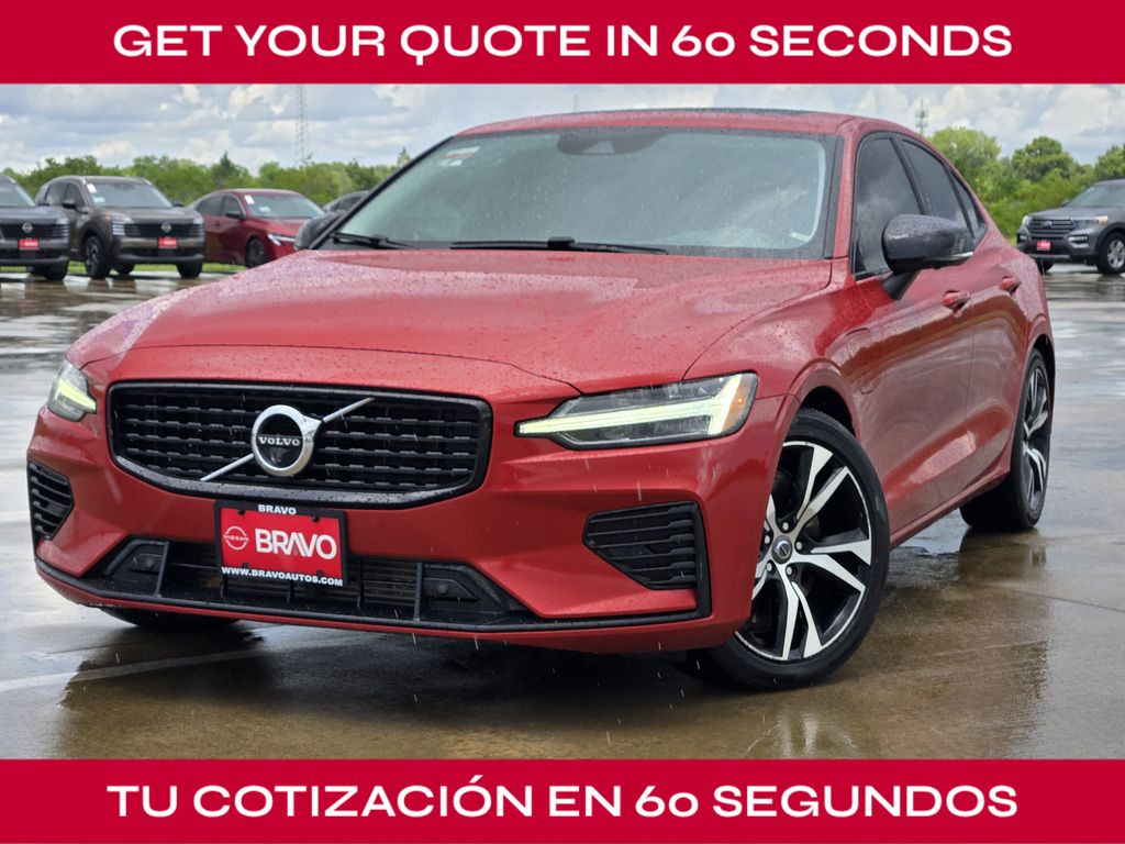 2022 Volvo S60 Recharge Plug-In Hybrid T8 R-Design Expression