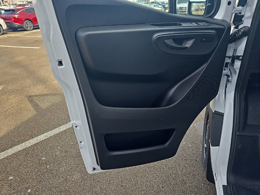 2025 Mercedes-Benz Sprinter 3500 Cargo 170 WB - 9