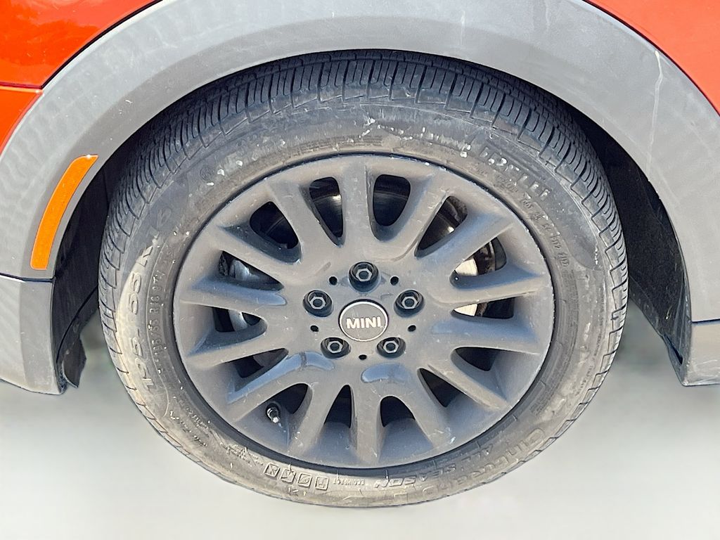 Used 2020 Orange MINI Signature image 30