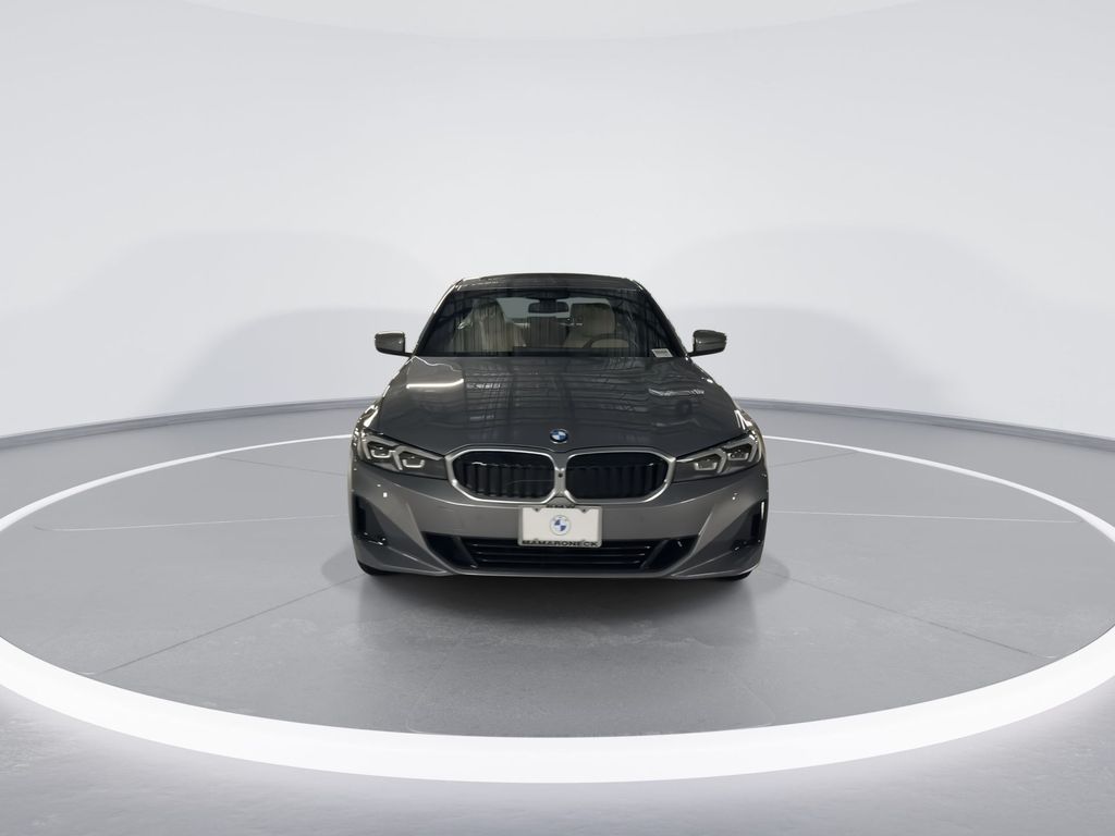 2025 BMW 3 Series 330i xDrive 3