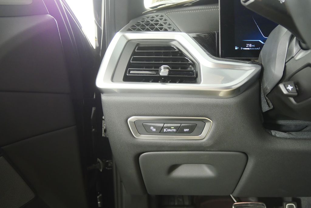 Thumbnail: 2024 BMW X7 - 20