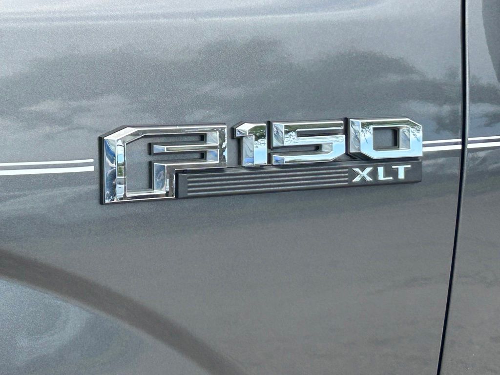 Used 2018 Gray Ford XLT image 19