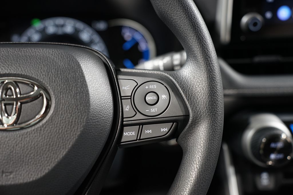 Thumbnail: 2025 Toyota RAV4 - 13