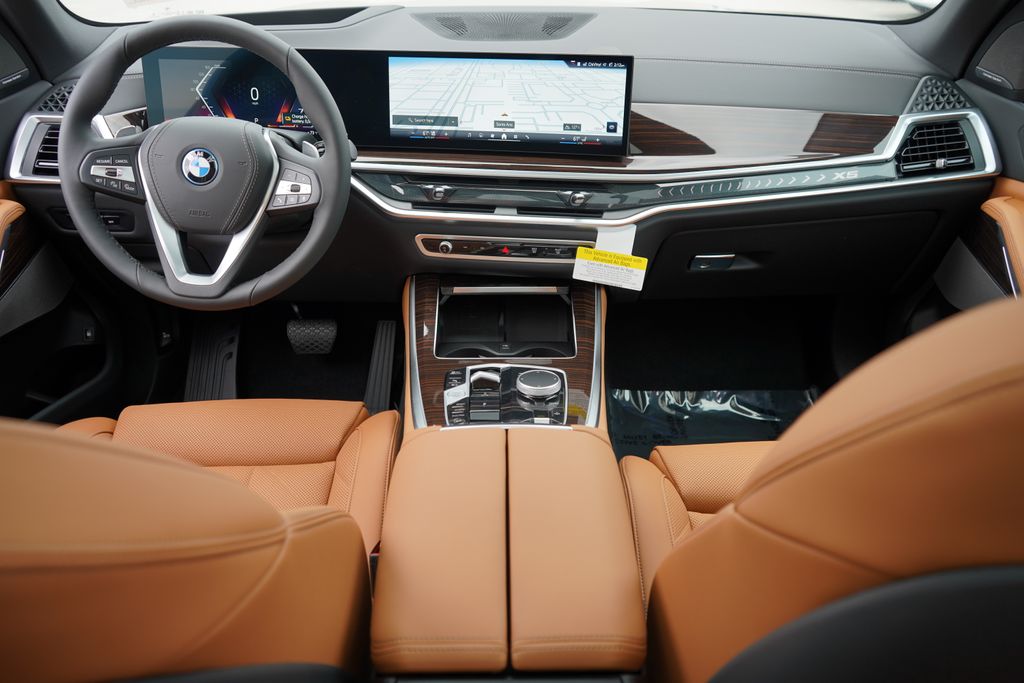 Thumbnail: 2026 BMW X5 - 14