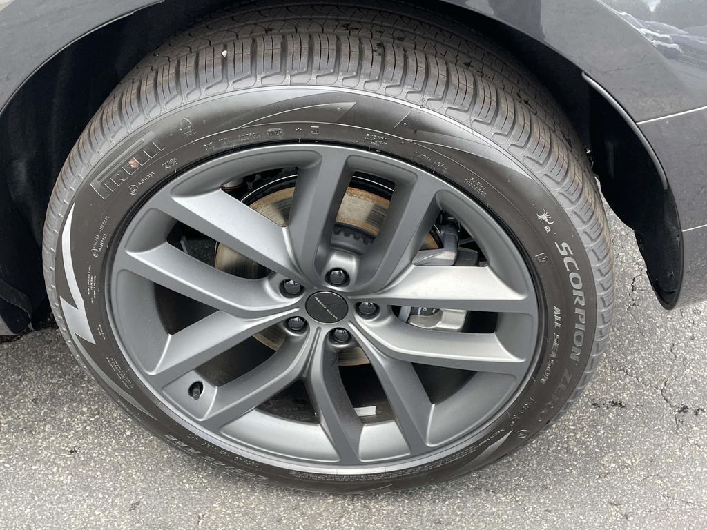 New 2026 Gray Land Rover Dynamic SE image 9