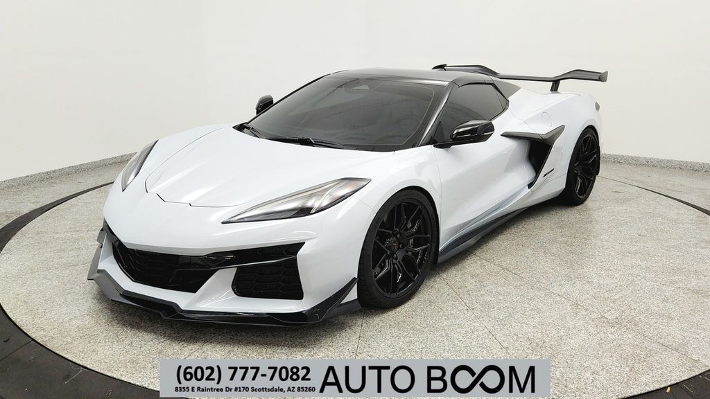 Ceramic Matrix Gray Metallic 2024 Chevrolet Corvette Z06 1LZ Convertible RWD Convertible Rear-Wheel Drive 8-Speed Dual Clutch