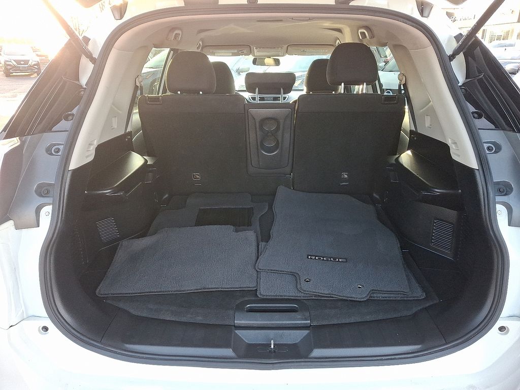 Thumbnail: 2016 Nissan Rogue - 29