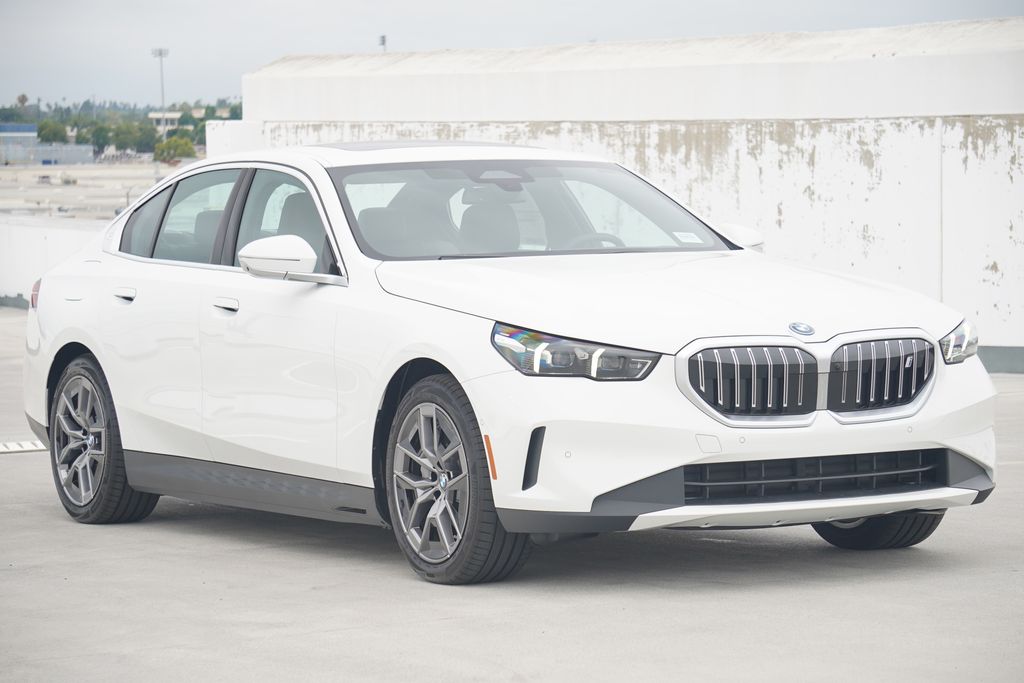 Thumbnail: 2026 BMW i5 - 3