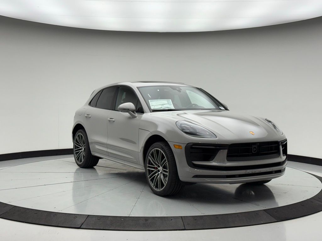 Thumbnail: 2026 Porsche Macan - 7