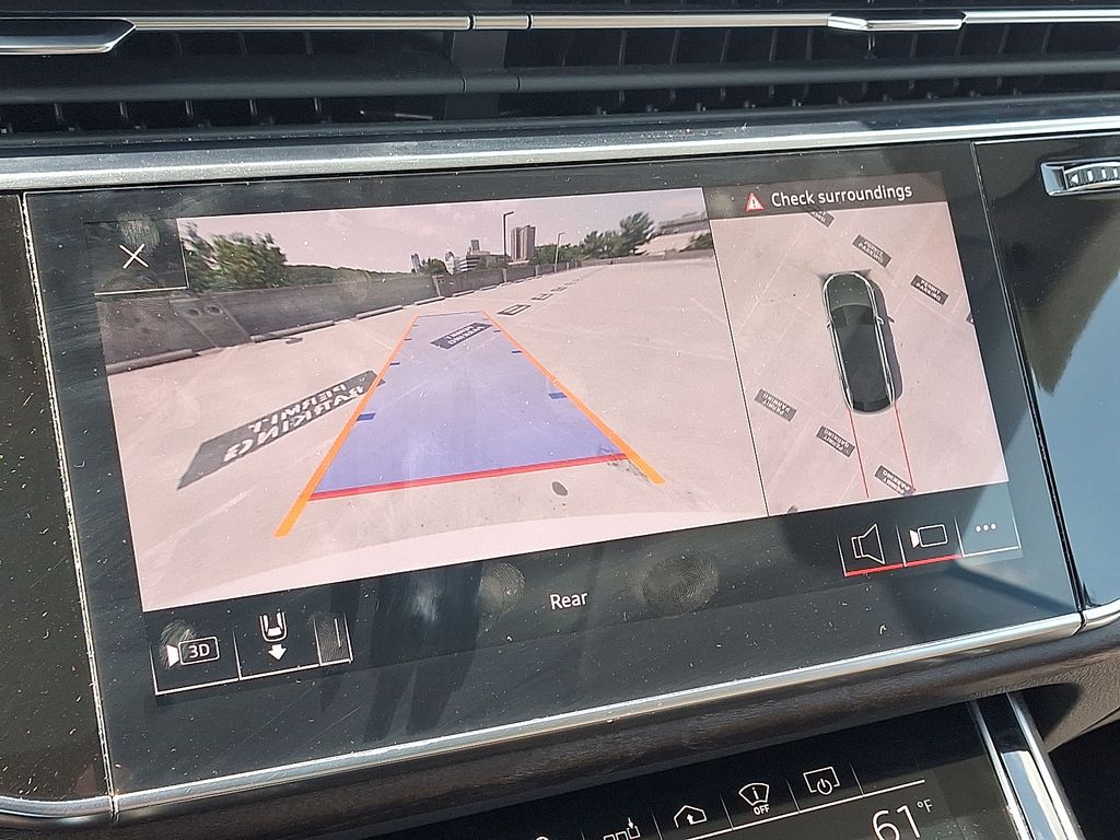 Thumbnail: 2020 Audi Q8 - 21