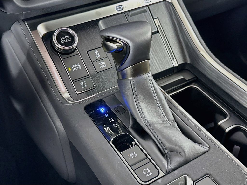 Thumbnail: 2024 Lexus GX - 17