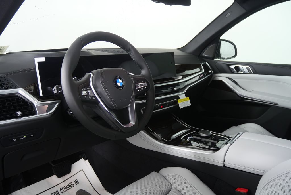 Thumbnail: 2026 BMW X5 - 12