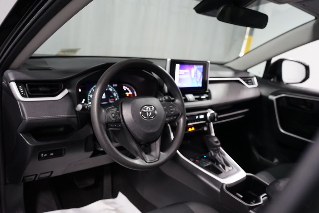 Thumbnail: 2024 Toyota RAV4 - 11