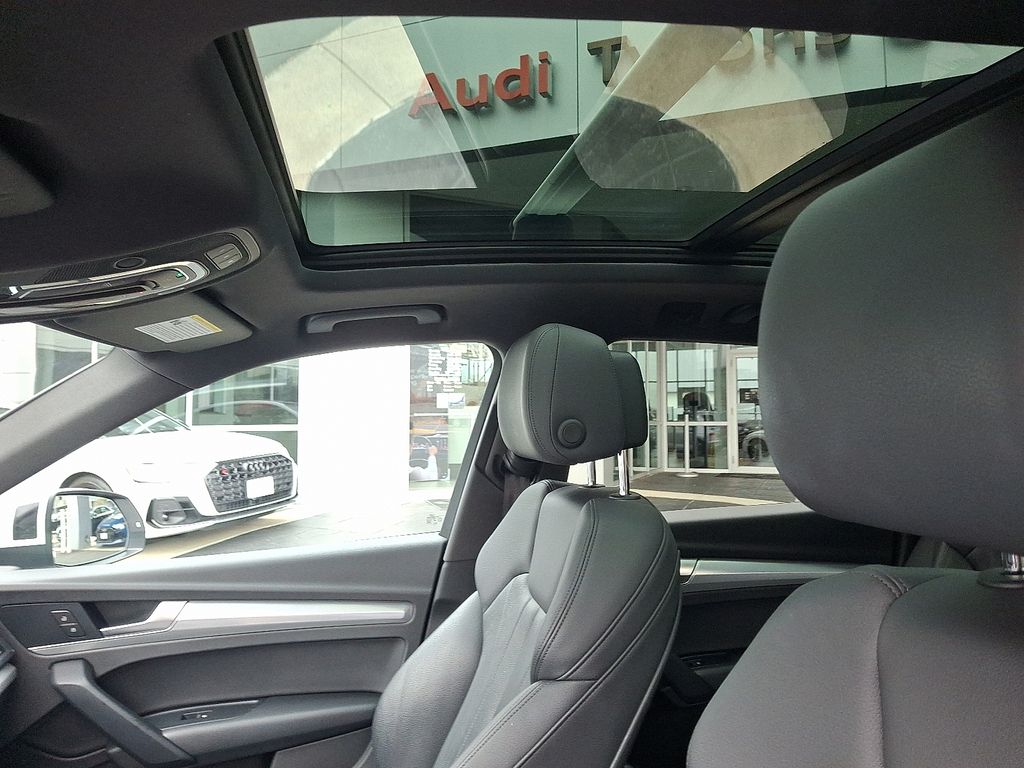 Thumbnail: 2020 Audi Q5 - 14