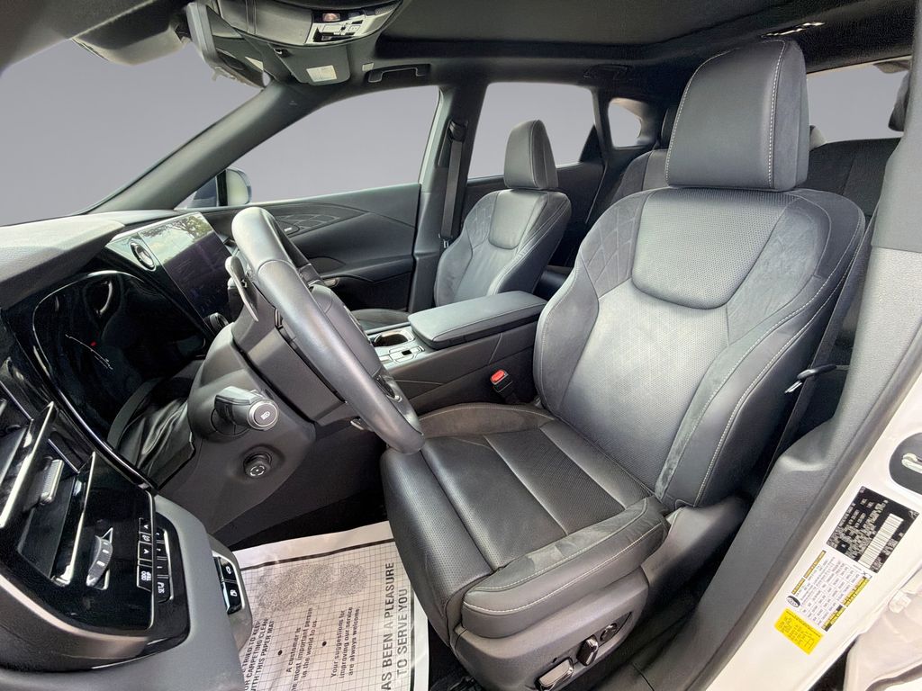 Thumbnail: 2024 Lexus RX - 30