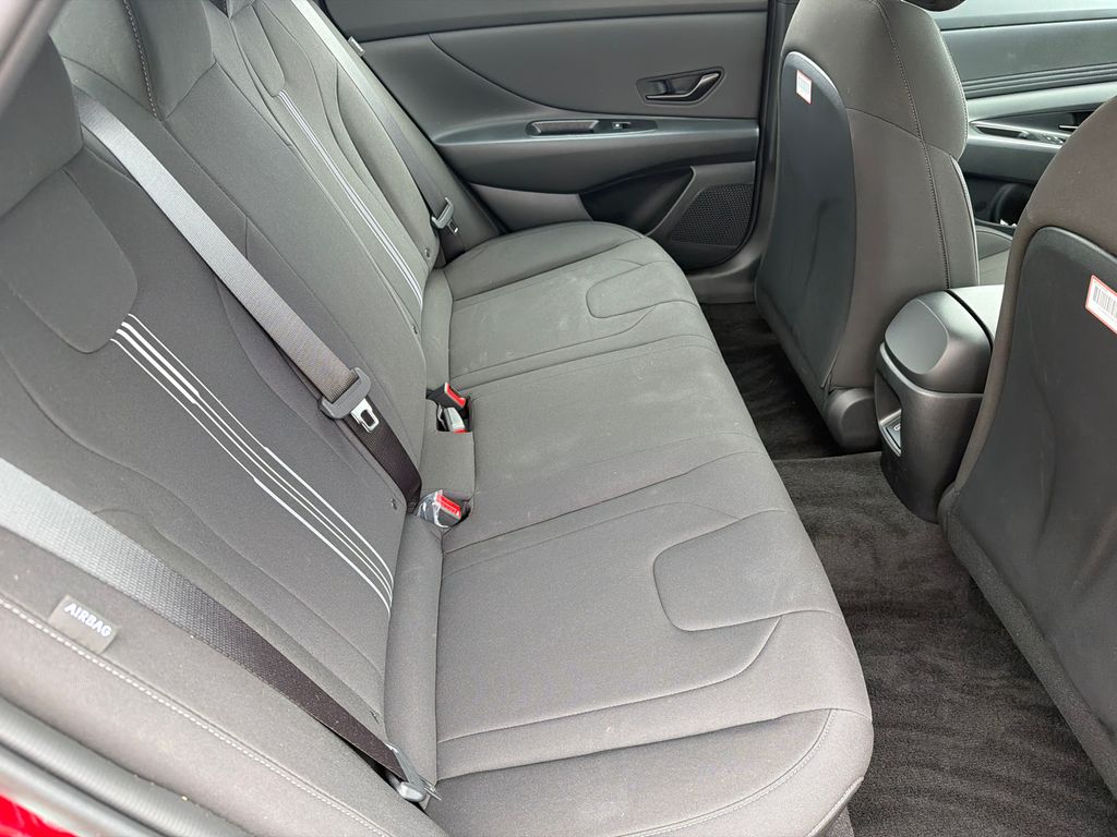 Used 2025 Red Hyundai SEL Sport image 12