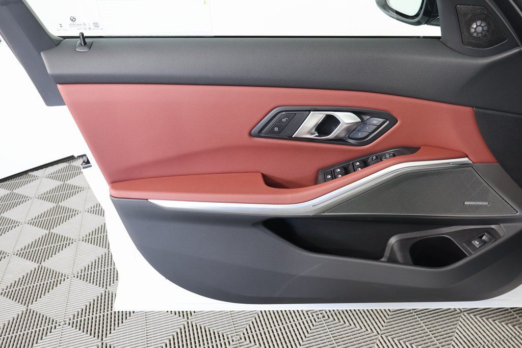Thumbnail: 2026 BMW 3 Series - 7