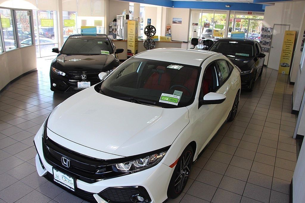Used 2021 Silver Ice Metallic Chevrolet RS image 13