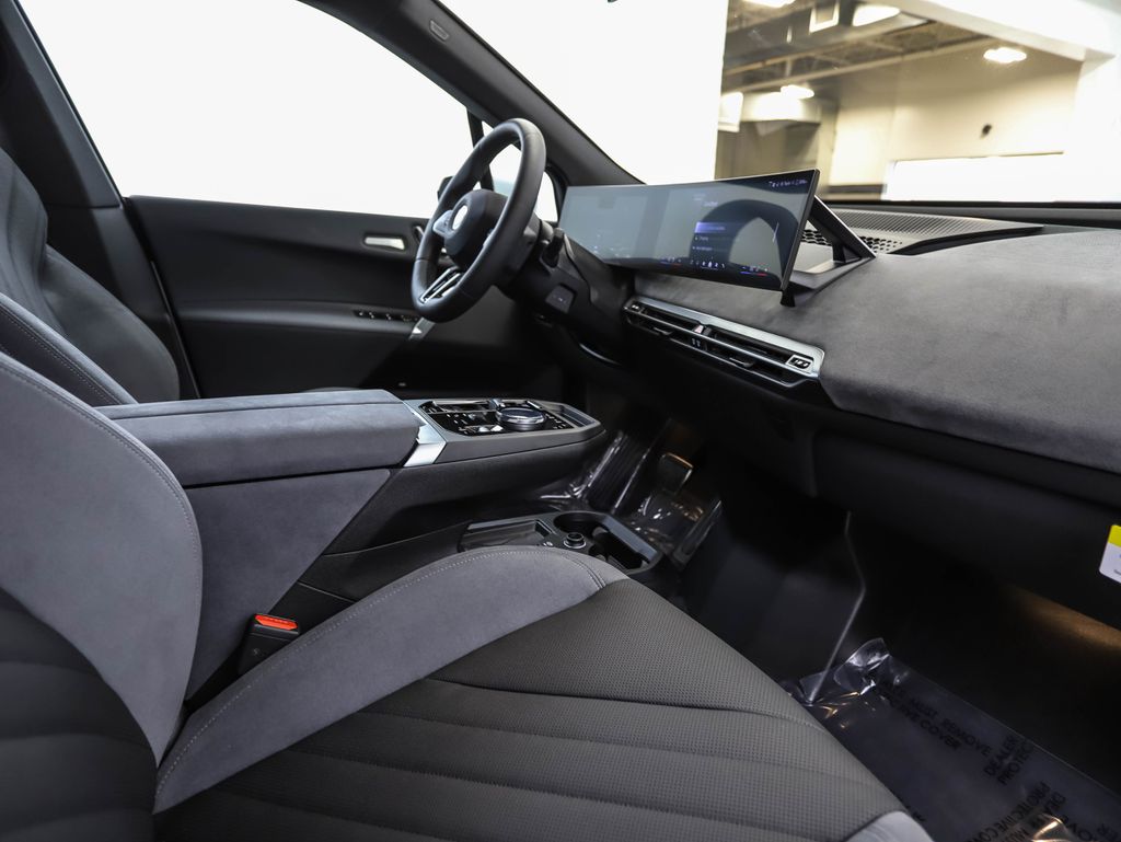 Thumbnail: 2026 BMW iX - 30