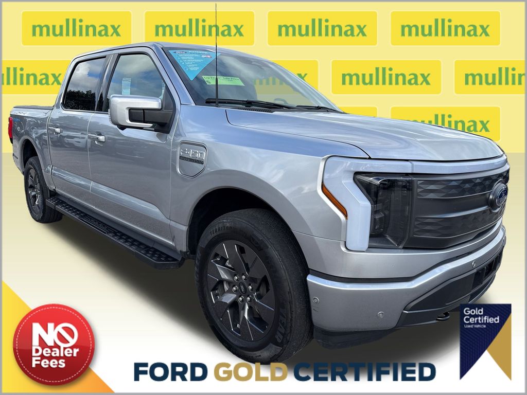 2023 Ford F-150 Lightning Lariat's photo
