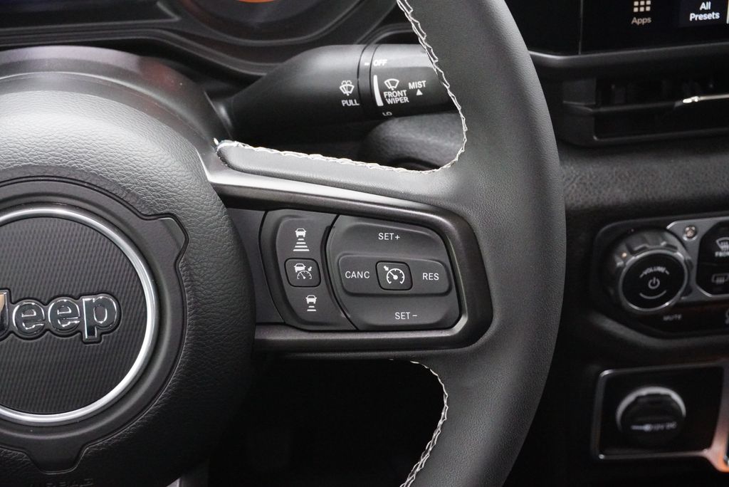 Used Car 2025 Jeep Gladiator  Sport S For Sale Under $40,000 In Weatherford, Texas