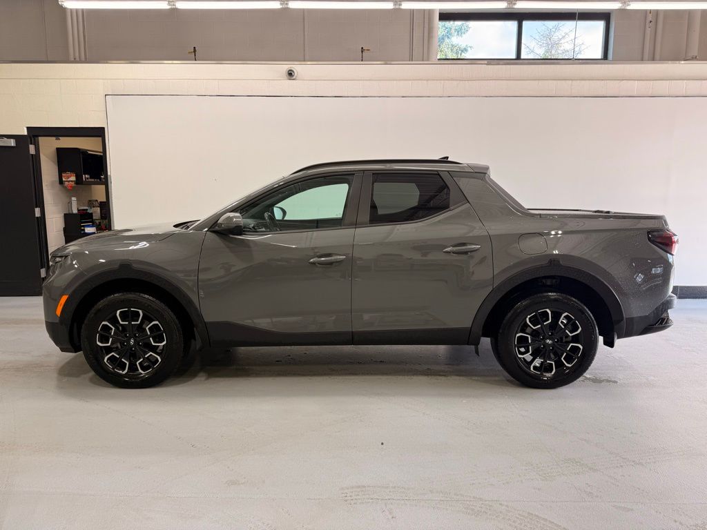 Thumbnail: 2023 Hyundai Santa Cruz - 2