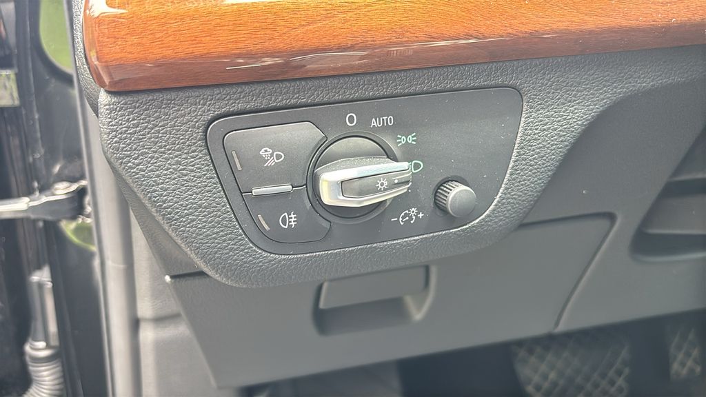 2023 Audi Q5 Premium - Photo 24