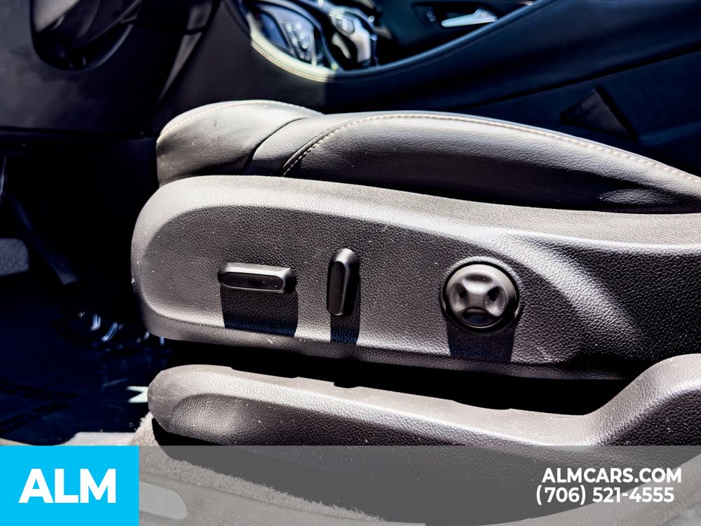 Used 2017 White Buick Essence image 21