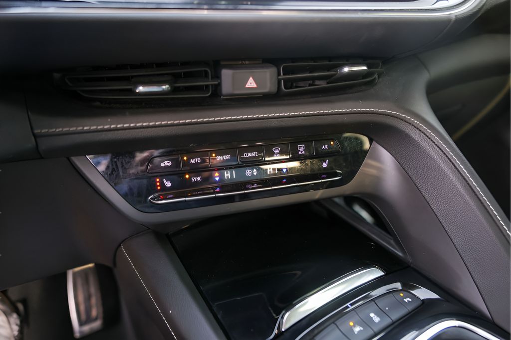 Used Car 2022 Buick Envision  Essence For Sale Under $25,000 In Austin, Texas