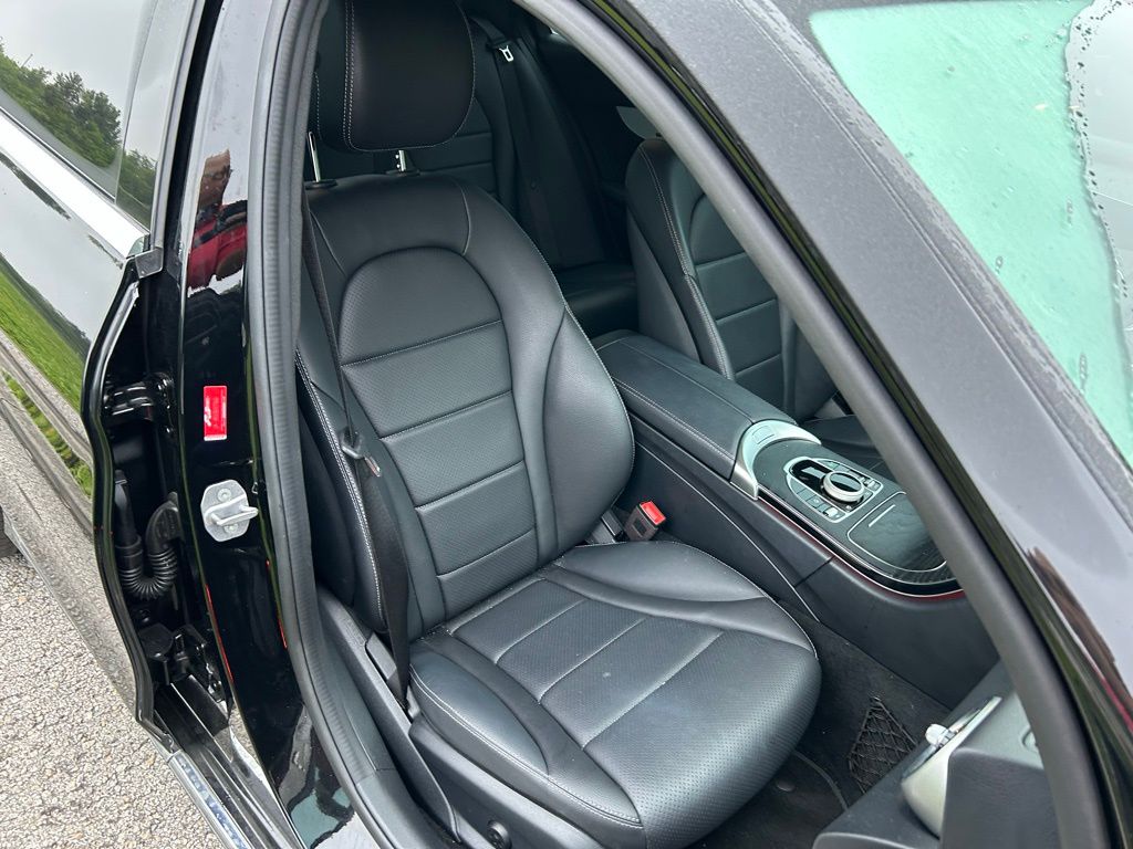 Thumbnail: 2021 Mercedes-Benz C-Class - 15