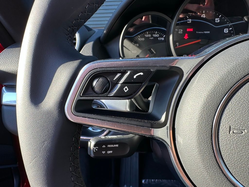 Thumbnail: 2025 Porsche 718 Cayman - 18