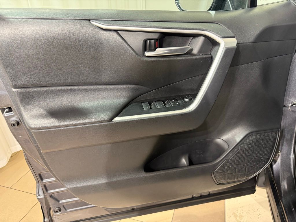 Thumbnail: 2024 Toyota RAV4 - 16