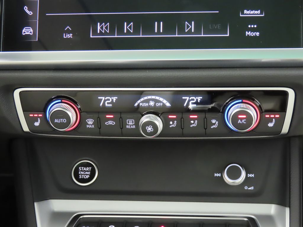 Thumbnail: 2025 Audi Q3 - 21