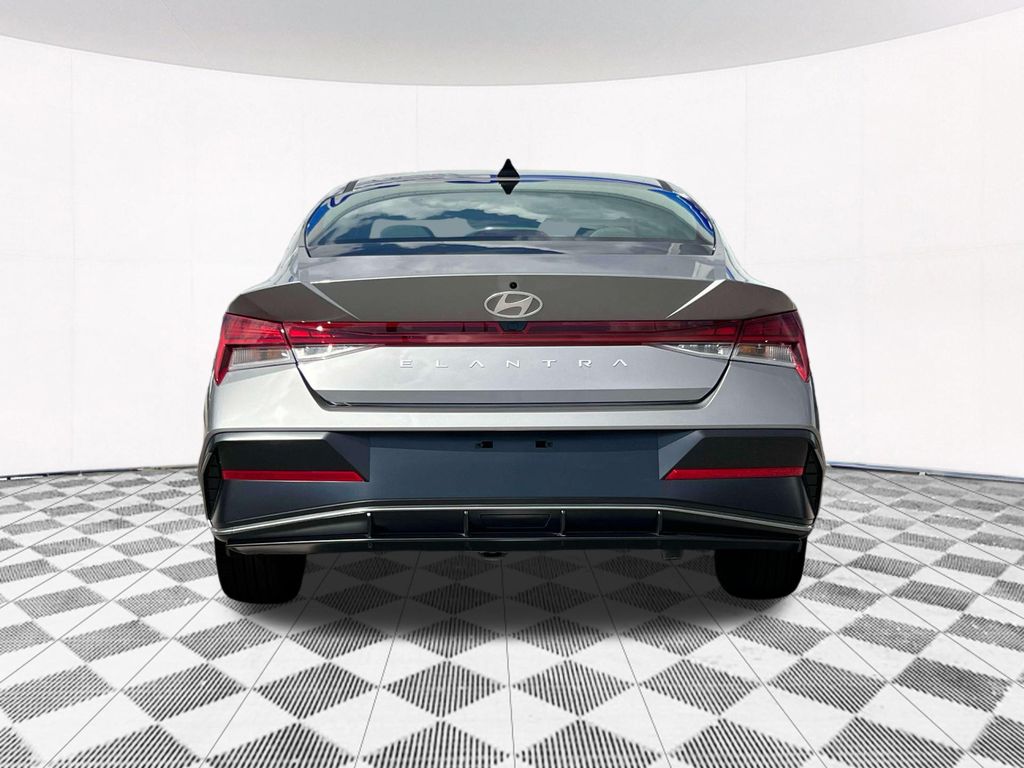 2025 Hyundai Elantra SEL 6