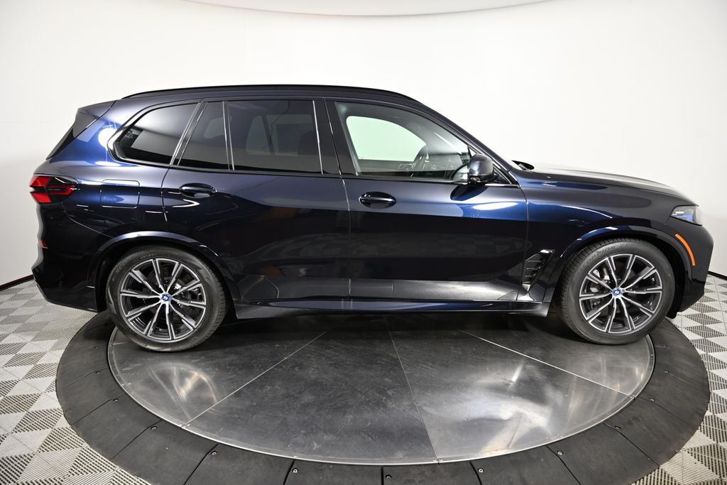 2025 BMW X5 xDrive50e 6