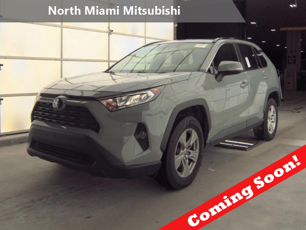 2021 Toyota RAV4 XLE FWD's photo
