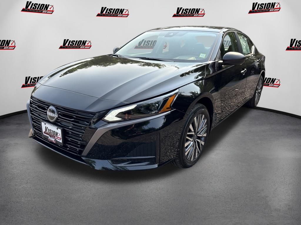 Super Black Clearcoat 2026 Nissan Altima Sedan All-Wheel Drive Continuously Variable Transmission