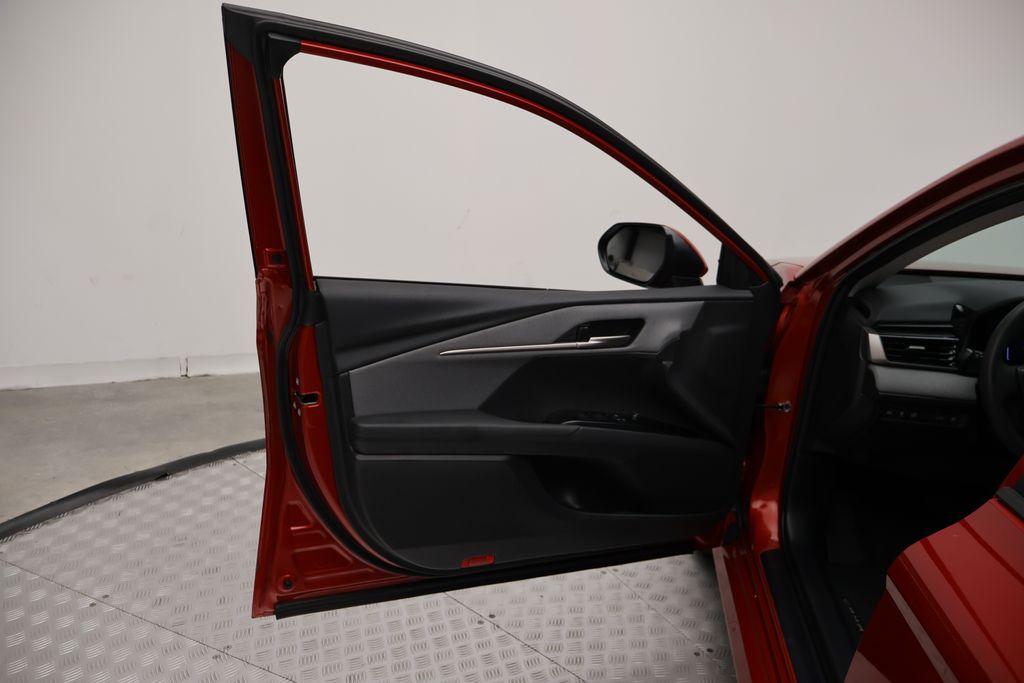 Thumbnail: 2025 Toyota Camry - 16
