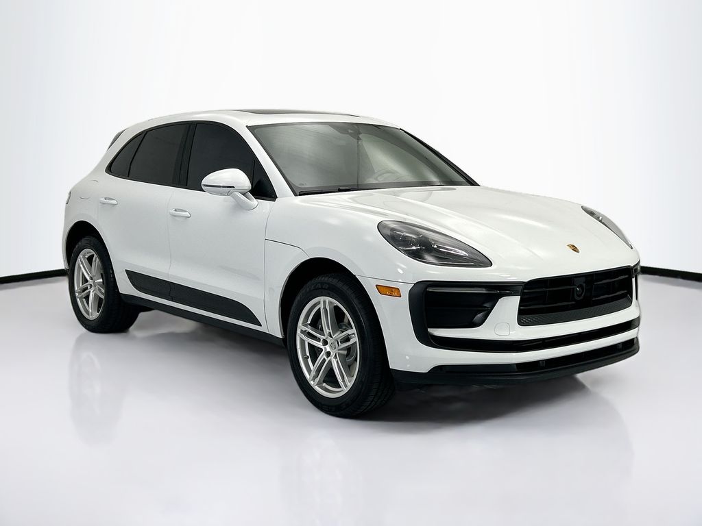 Thumbnail: 2023 Porsche Macan - 9